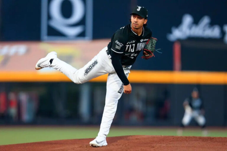 Los Tigres del Licey anunciaron la contratación del lanzador estadounidense Daniel Martínez como refuerzo para la temporada 2026-27