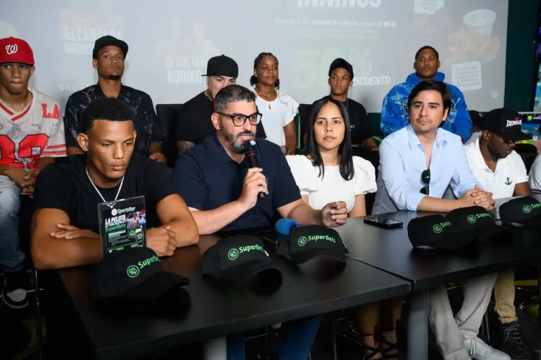 Los invictos boxeadores Junior Desir y Feudry Franco prometen un combate lleno de emociones el próximo viernes 11 de septiembre en el Coliseo Carlos "Teo" Cruz