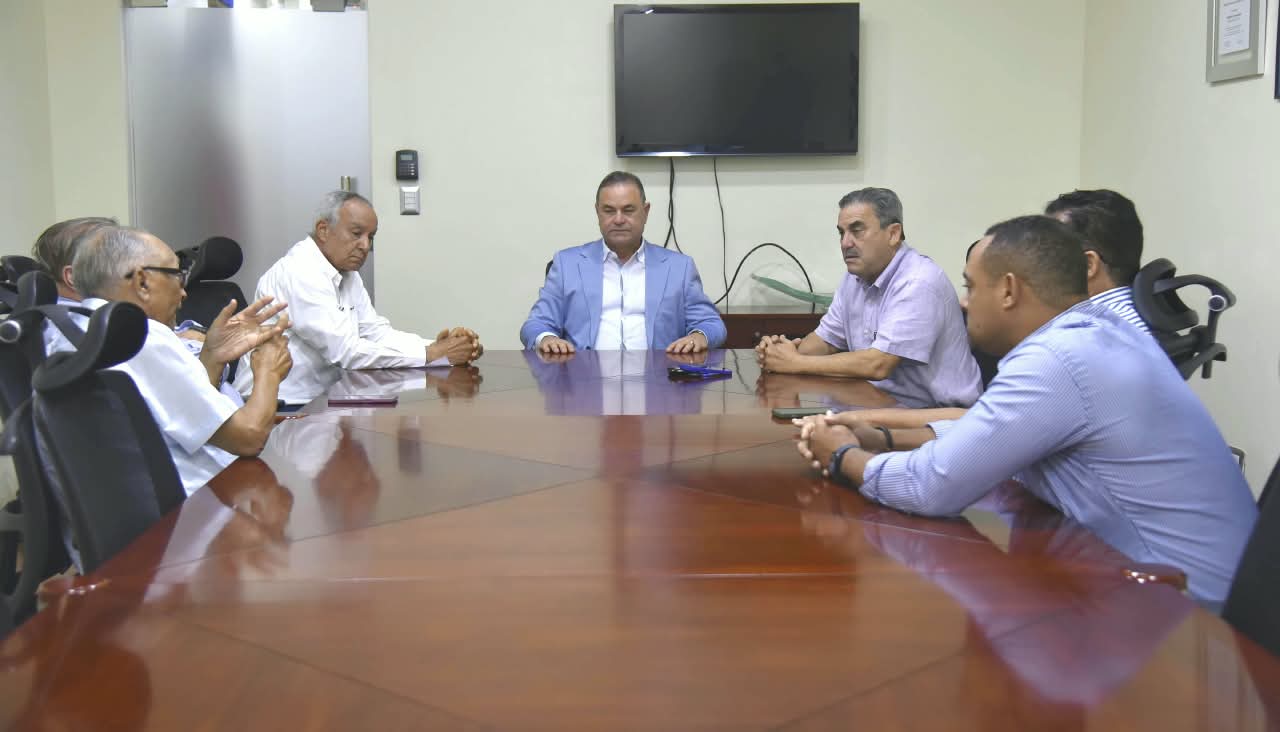Agricultura inicia ruta de trabajo para impulsar mejoras a favor de los porcicultores nacionales