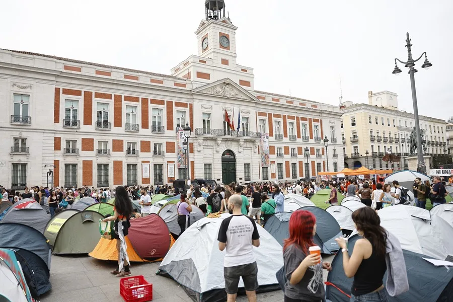 En España presionan al gobierno para que emita decreto evite desahucio y proteja a los inquilinos