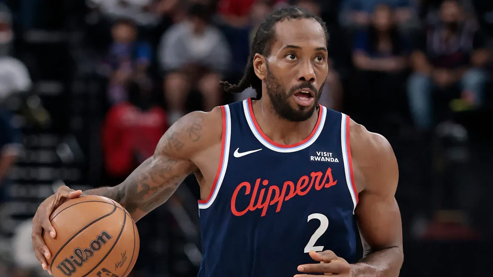 La NBA anunció sanciones para LA Clippers por infringir las normas que prohíben eludir el tope salarial durante la contratación de Kawhi Leonard