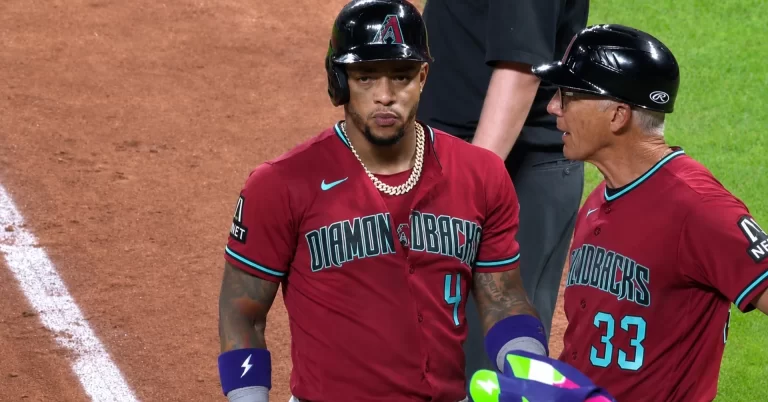 El pelotero dominicano Ketel Marte reconoció su error pidió disculpas y regresó el lunes a la alineación de Arizona Diamondbacks