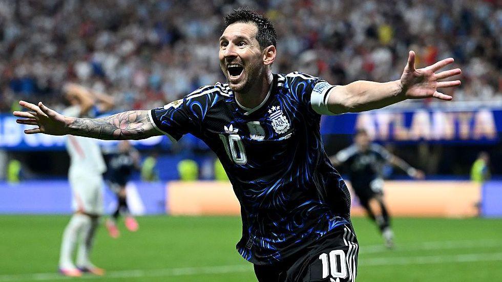 Los equipos de fútbol de toda Argentina rendirán homenaje a Lionel Messi con un minuto de aplausos en los partidos de las diferentes ligas