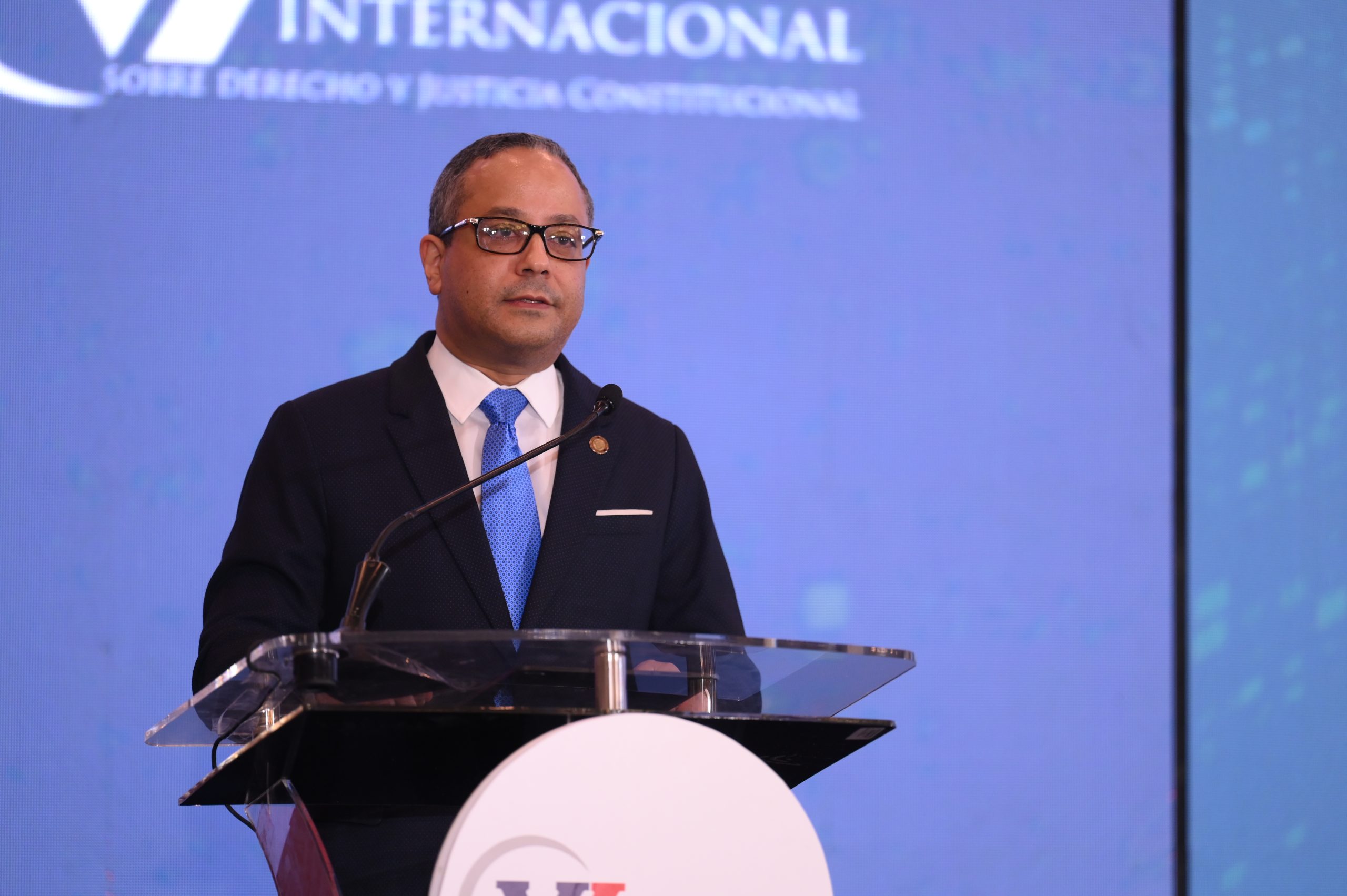 Presidente del TC afirma garantía del debido proceso descansa en jueces independientes