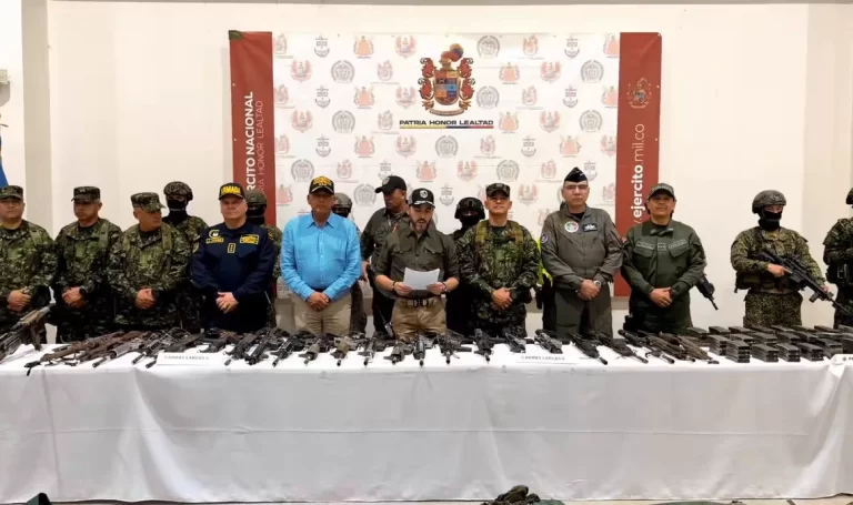 Presidente de Colombia anuncia 23 muertos durante operación contra disidencias de Iván Mordisco