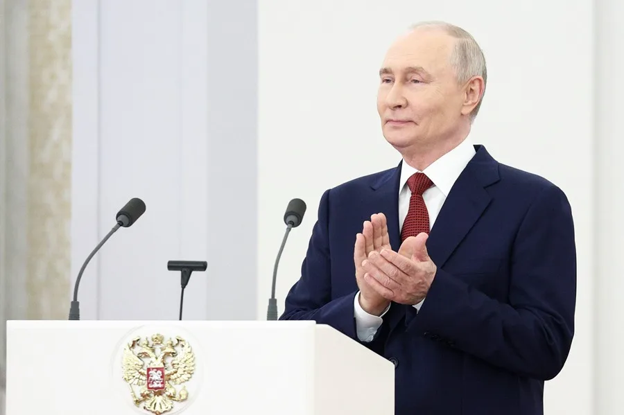 Putin llama a la Duma rusa a «hacer todo por la victoria» en Ucrania