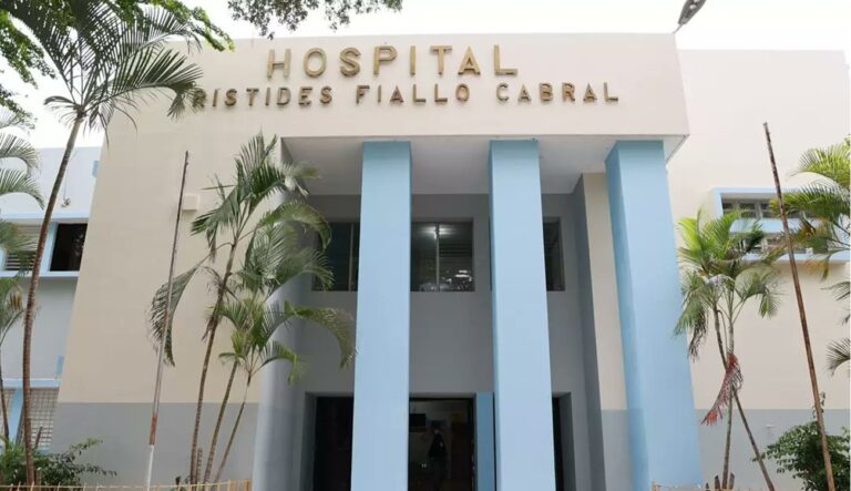 Doctora sufre graves heridas tras ataque de paciente en hospital de La Romana