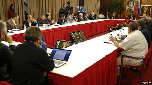 Gobierno y la oposición de Venezuela siguen en segunda ronda de diálogo hasta el viernes