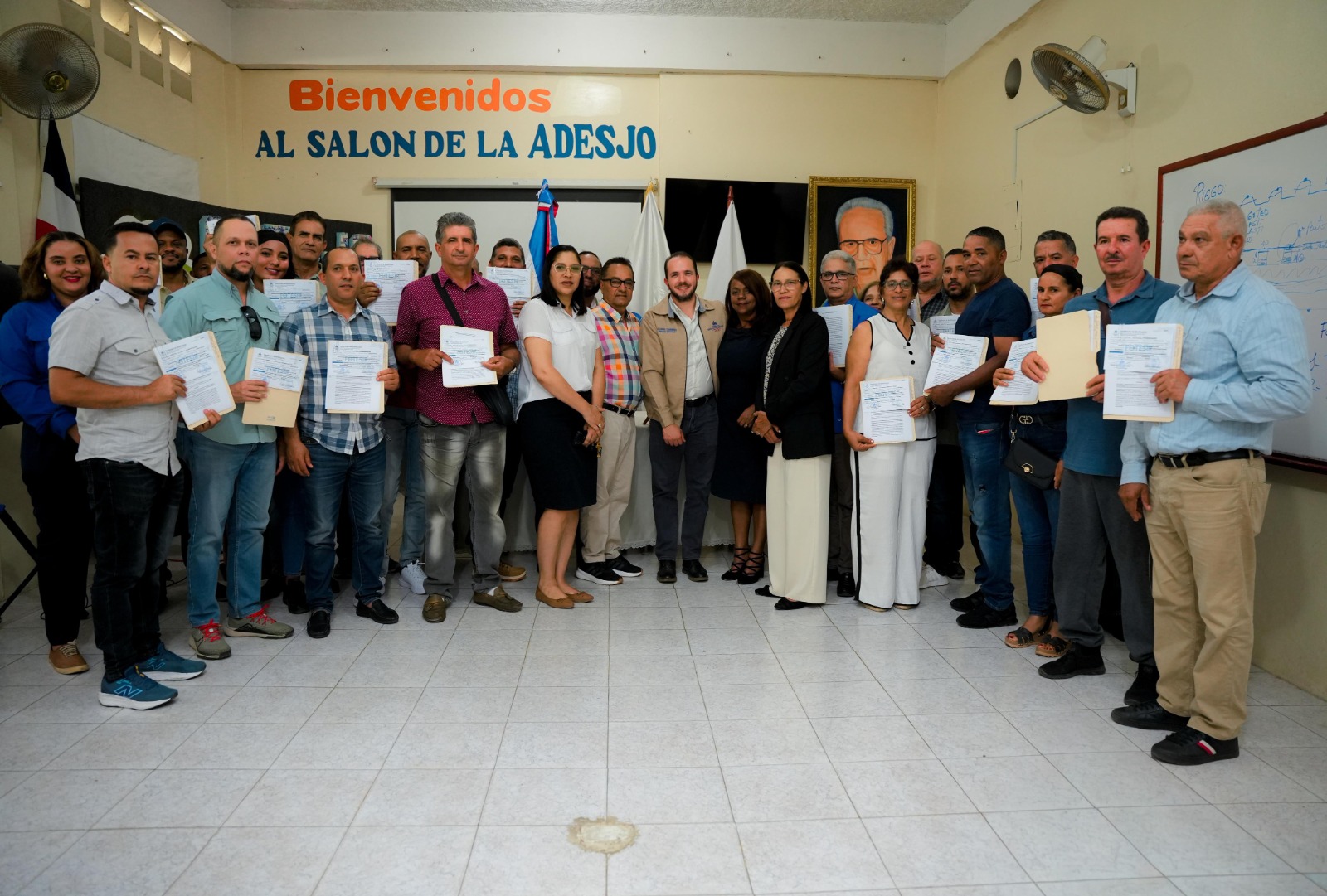 Tecnificación Nacional de Riego bonifica a 22 productores para sistemas de riego y energía solar