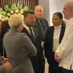 Presidente Abinader acude a dar el pésame al comunicador y empresario mediático Dany Alcántara tras el fallecimiento de su padre