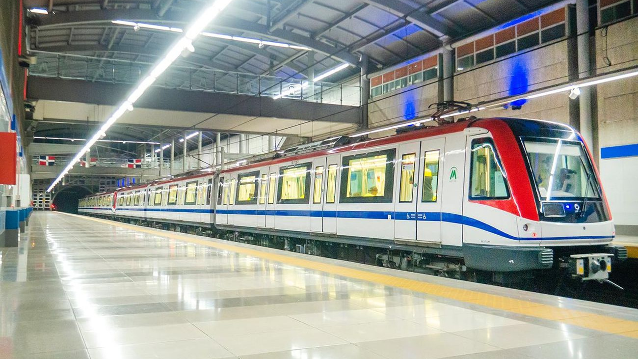 Reportero es expulsado del Metro mientras documentaba interrupción de servicio