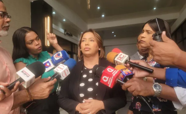 Indhira De Jesús impulsa proyecto para acumular fondos no utilizados en medicamentos