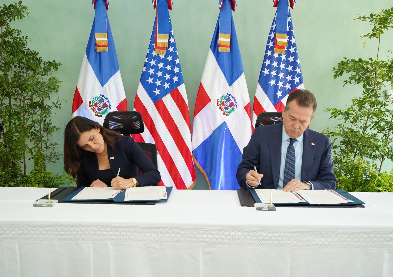República Dominicana y Estados Unidos acuerdan cooperación para la extracción y procesamiento de minerales críticos y tierras raras