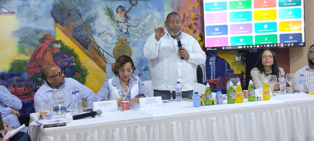 Comerciantes de Santo Domingo Norte se unen para enfrentar el avance de los grandes capitales
