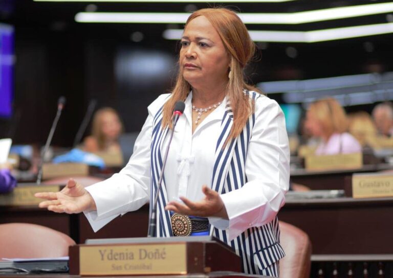 Ydenia Doñé asegura delincuencia trasciende las calles y llega a los hogares