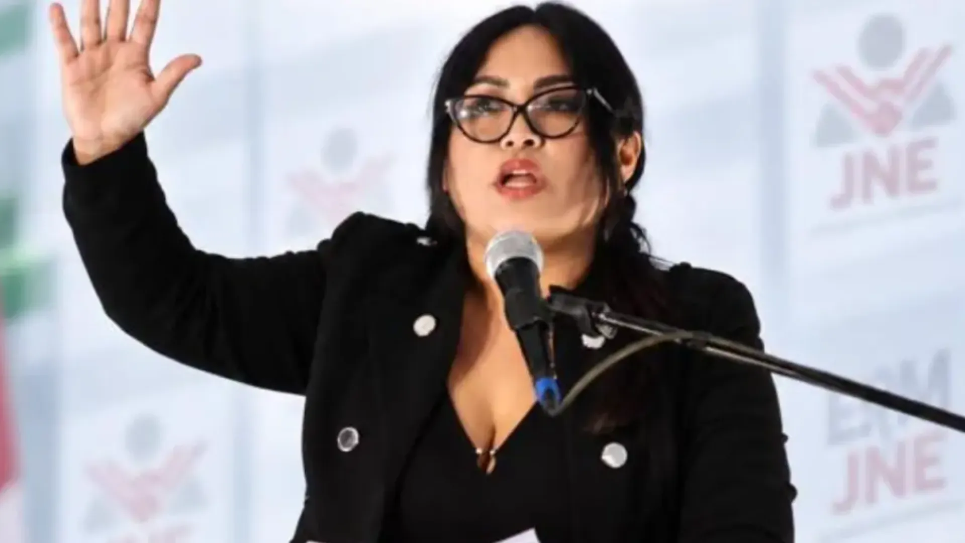 Asesinan a tiros a la periodista y candidata Susy Aponte durante un acto de campaña en Perú