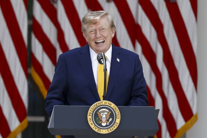 Trump defiende los centros de datos en EE.UU. y advierte: oponerse a ellos beneficia a China