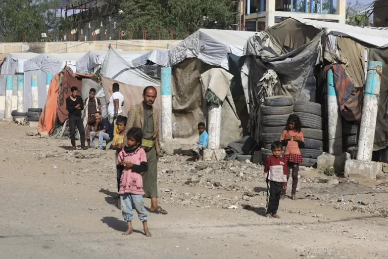 La ONU cifra en 46.000 los desplazados por el recrudecimiento del conflicto en Yemen