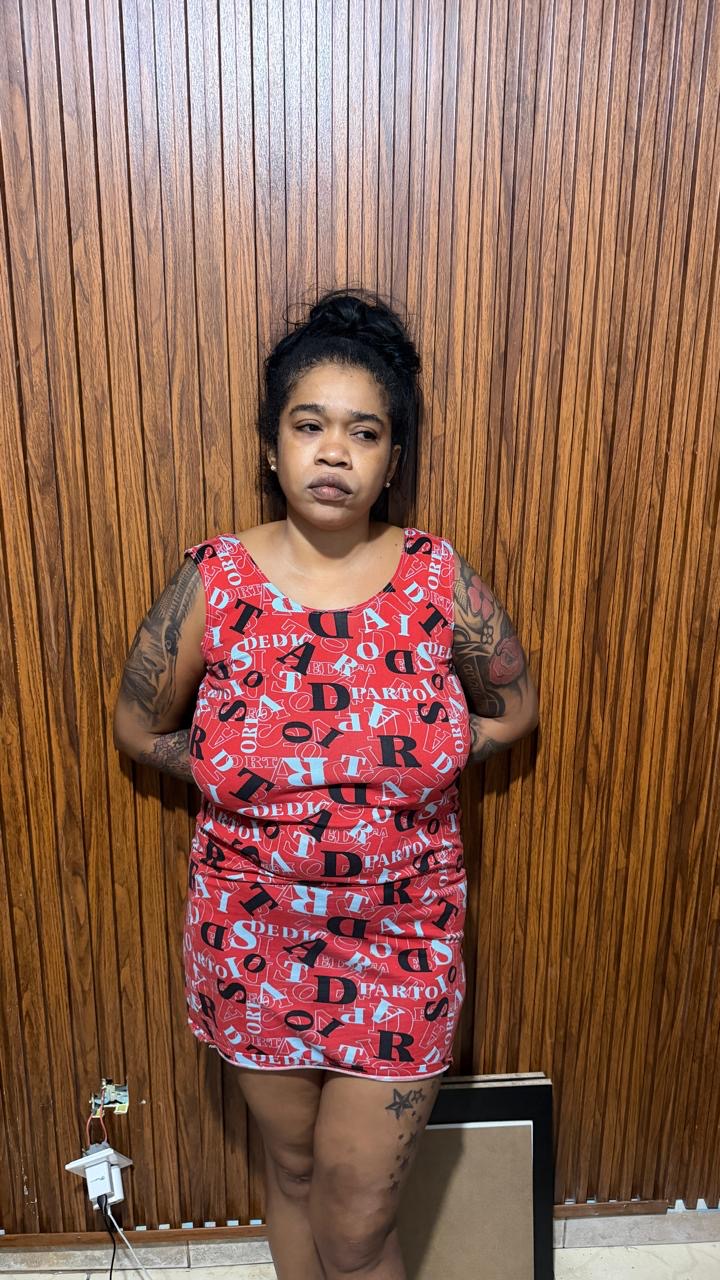 Policía y Ministerio Público apresan mujer y persiguen a otro implicado en rapto y asalto contra ciudadano alemán en Puerto Plata