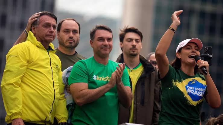El clan Bolsonaro acumula importante cuota de poder en el Congreso de Brasil tras elecciones