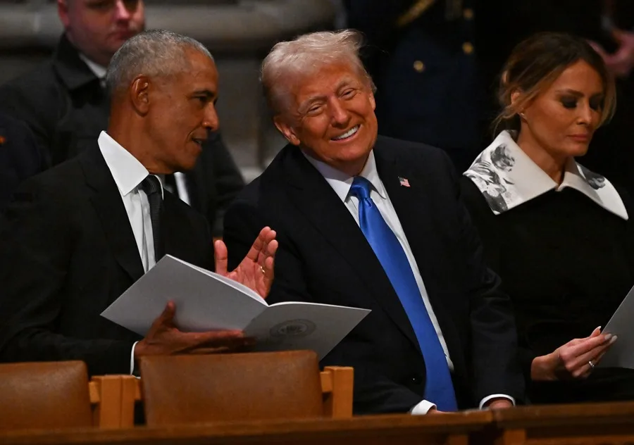 Trump y Obama se enfrentan en la campaña electoral por el control del Congreso de EE. UU.