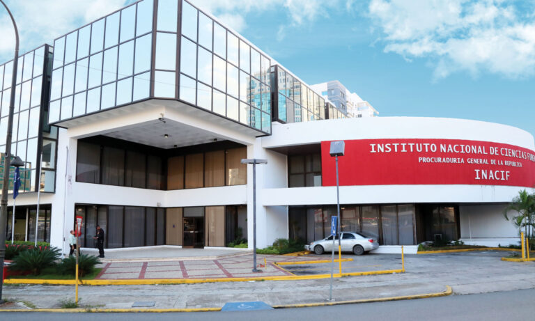 Hallan osamenta humana en la Circunvalación Norte de Santiago; autoridades investigan para establecer su identidad y la causa de la muerte
