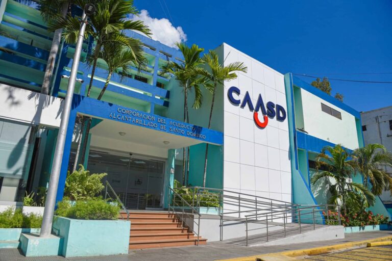 Condenan a la CASSD al pago de 888 millones de pesos a empresa AAA Dominicana