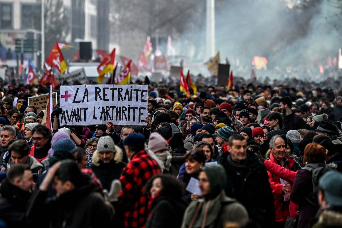 Italia se sumó a la ola de protestas en Europa: manifestantes se enfrentaron a la policía y anunciaron una huelga general