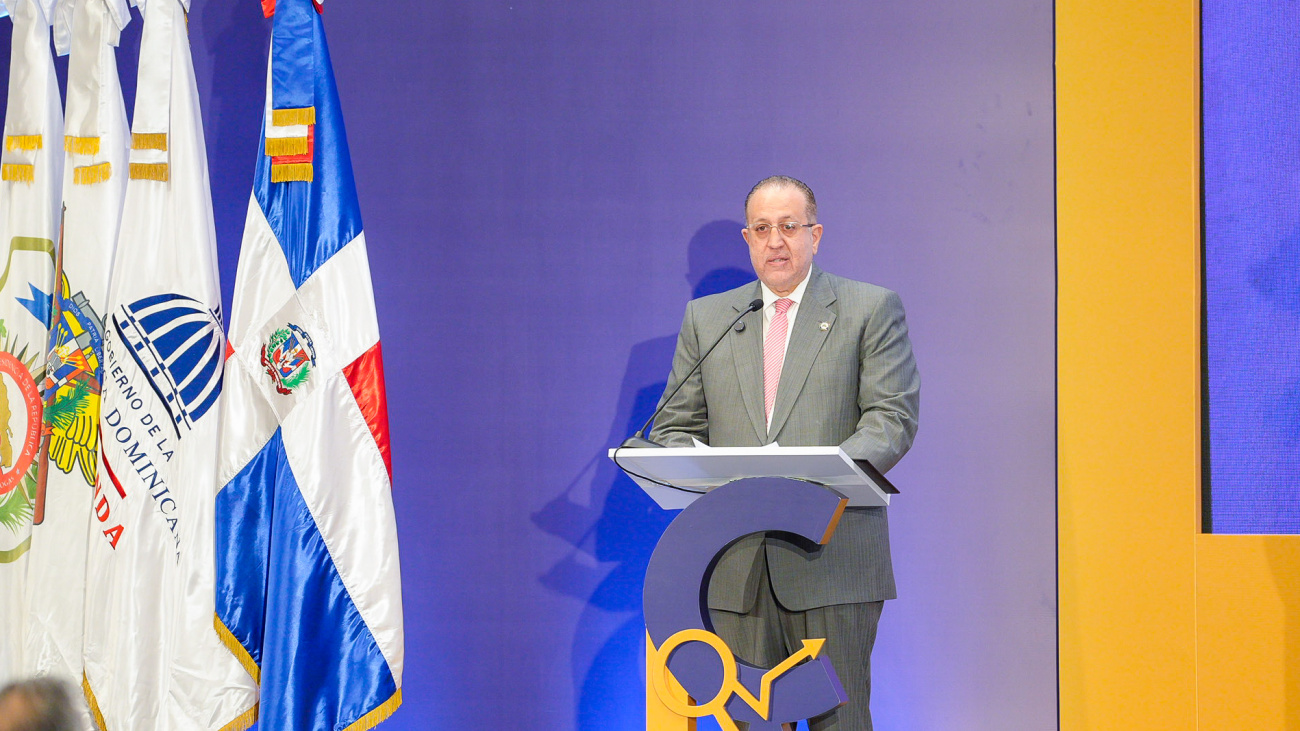 Magín Díaz responde al presidente del Senado y descarta que el cierre de restaurantes evidencie una crisis económica