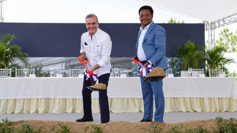 Abinader encabezará este jueves inauguración del complejo Pedro Martínez y otras obras en Santo Domingo