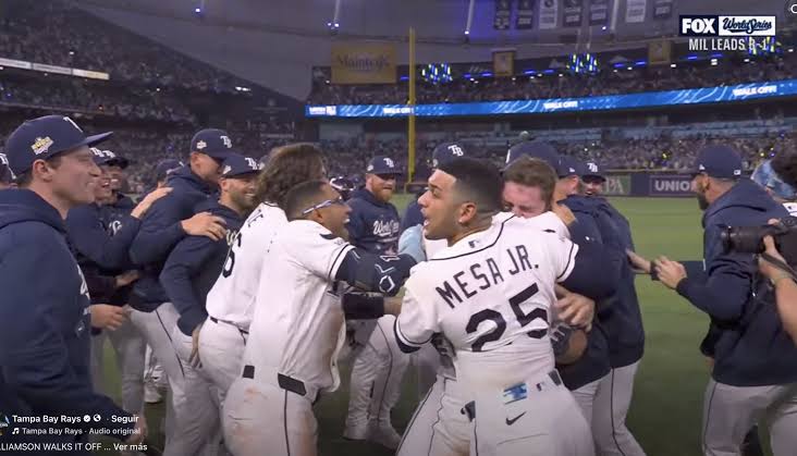El conjunto de Tampa Bay derrotó al equipo de los Cervceros de Milwaukee y sigue con vida en la Serie Mundial