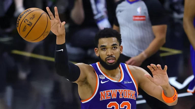 El dominicano Karl-Anthony Towns declaró que estas decepcionado con el equipo de los Knicks por no negociar la extensión de su contrato antes de que inice la temporada