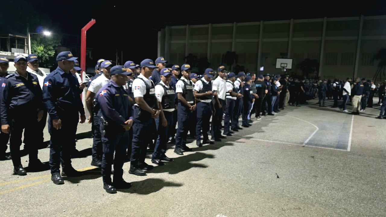 Migración supervisa controles migratorios en provincias fronterizas y refuerza vigilancia en rutas vehiculares y peatonales