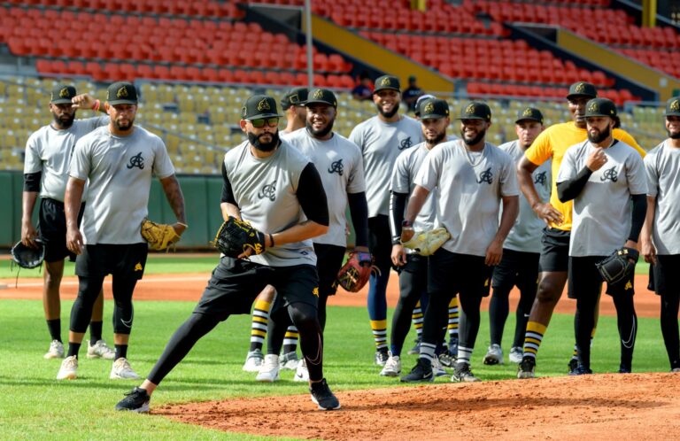 El conjunto de las Águilas Cibaeñas recibió cinco nuevos jugadores en su campo de entrenamientos elevando a 81 la cantidad de peloteros que están entrenando