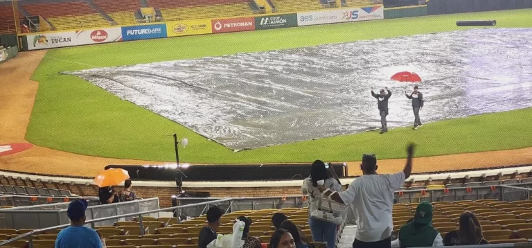 Fue pospuesto por segunda ocasión debido a las lluvias el partido entre las Estrellas Orientales y las Águilas Cibaeñas en el Estadio Cibao