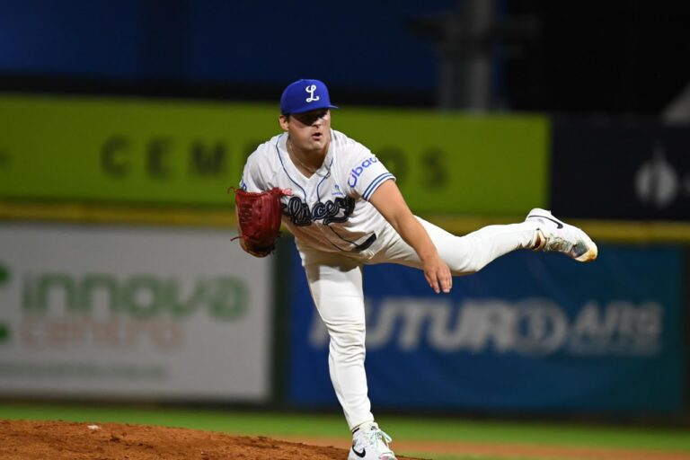 Los Tigres del Licey anunciaron que el veterano lanzador Nico Tellache regresa como refuerzo y estará disponible desde el primer día de la temporada