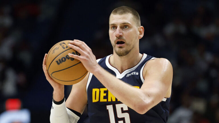 Nikola Jokic encestó su triple-doble número 200 en la NBA y quedó a 9 del récord de todos los tiempos en poder de Russell Westbrook