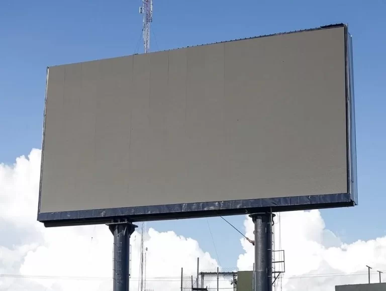 La instalación de una moderna pantalla en el Tetelo Vargas forma parte de los atractivos de las Estrellas Orientales para la próxima temporada de Béisbol Invernal