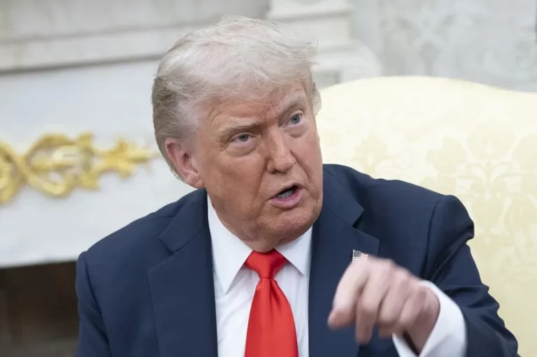 Trump dice que podría haber elecciones en Venezuela, pero que aún es «demasiado pronto»