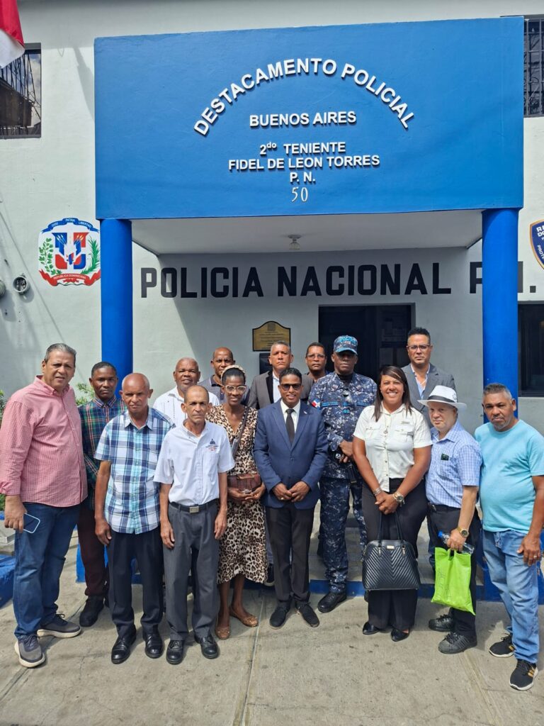Teniente coronel Reynaldo Valdez de la Rosa es juramentado como director del destacamento policial de Buenos Aires de Herrera