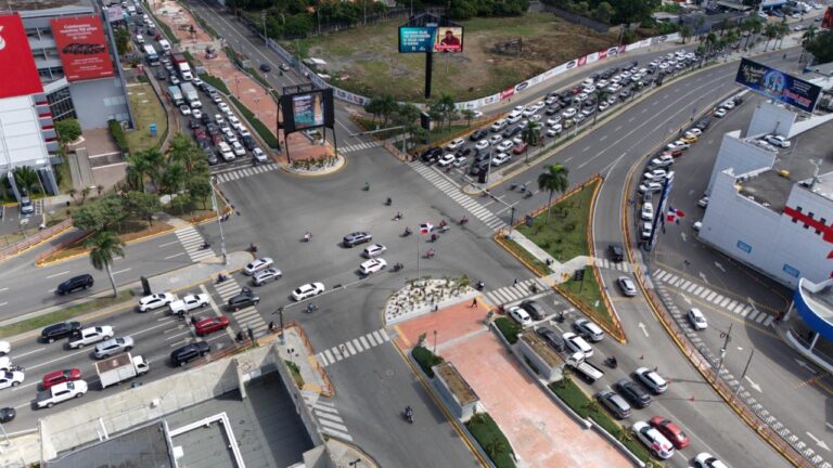 Más de 6.7 millones de personas se desplazan diariamente por el Distrito Nacional y la provincia Santo Domingo, revela INTRANT