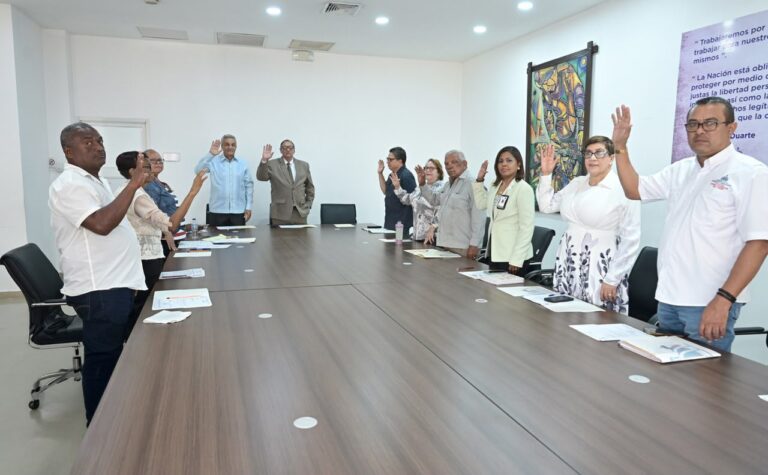 Ministerio de Trabajo anuncia aumento salarial de 25 % para operadores de máquinas pesadas del área agrícola