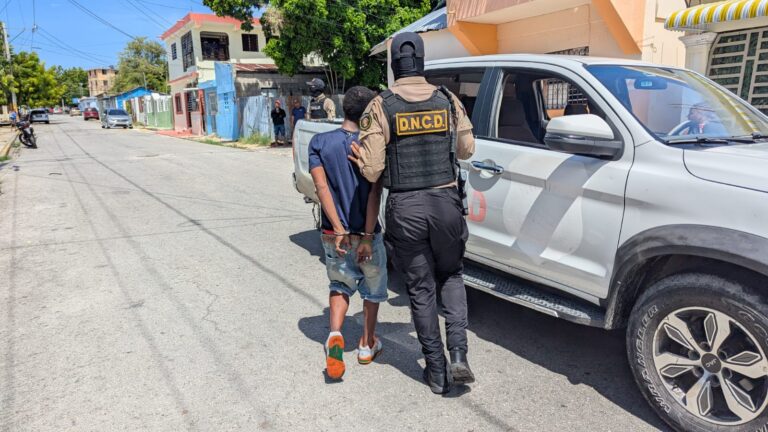 DNCD apresa 61 personas en ofensiva contra el microtráfico en la provincia San Juan y Barahona