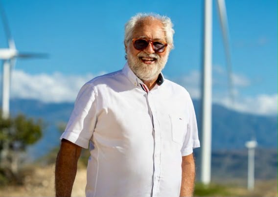 González Bunster urge al Gobierno a impulsar el transporte eléctrico de carga ante el alza del petróleo