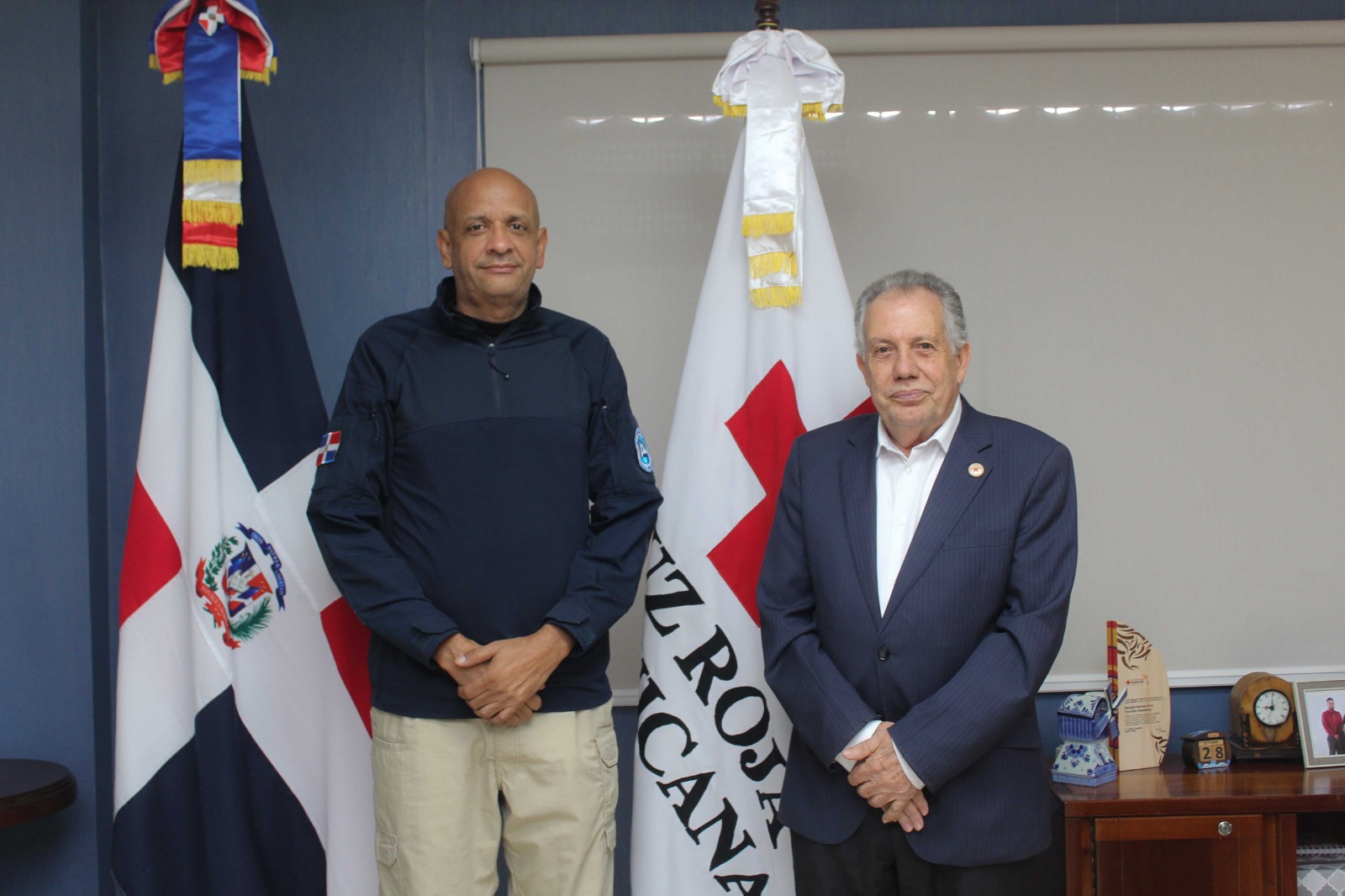 Director del Centro de Operaciones de Emergencias visita la Cruz Roja