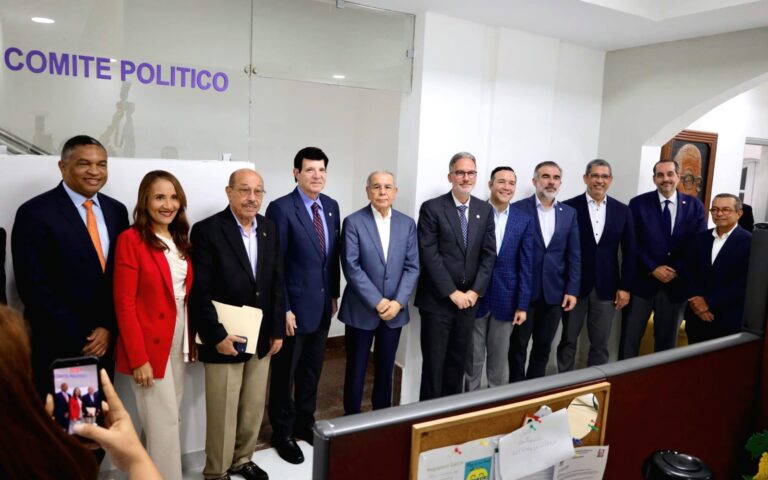 Encuentro de Industriales en el PLD