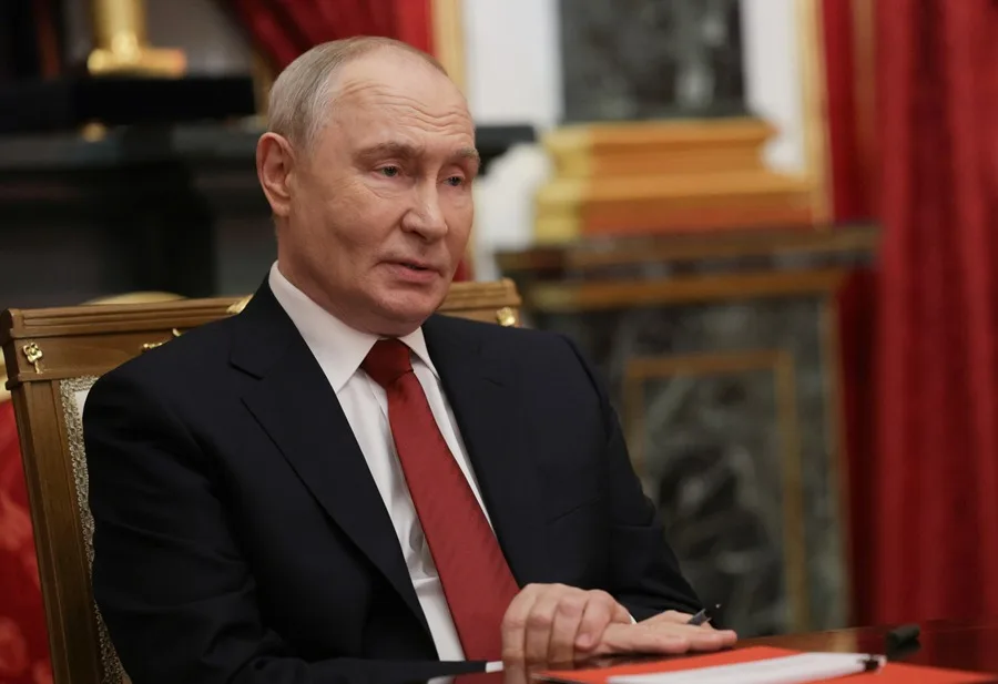 Putin dice a los dirigentes de Finlandia y Noruega que sólo se reunirá con Zelenski para firmar la paz, según el Kremlin