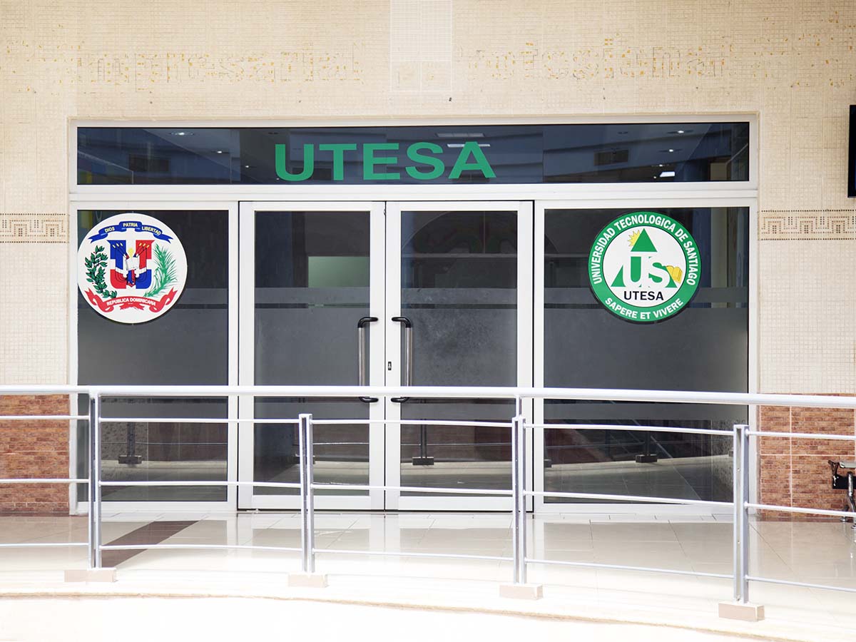 UTESA aclara que la situación vinculada a una estudiante no ocurrió dentro de sus instalaciones ni en sus inmediaciones