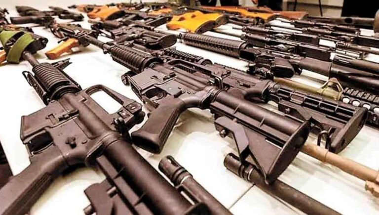 Frontera porosa: cómo el contrabando de armas desde República Dominicana alimenta la crisis de violencia en Haití