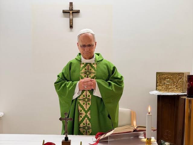El Vaticano confirma buenas noticias: Papa León XIV no necesitará tratamiento adicional tras extirparle tumor pulmonar